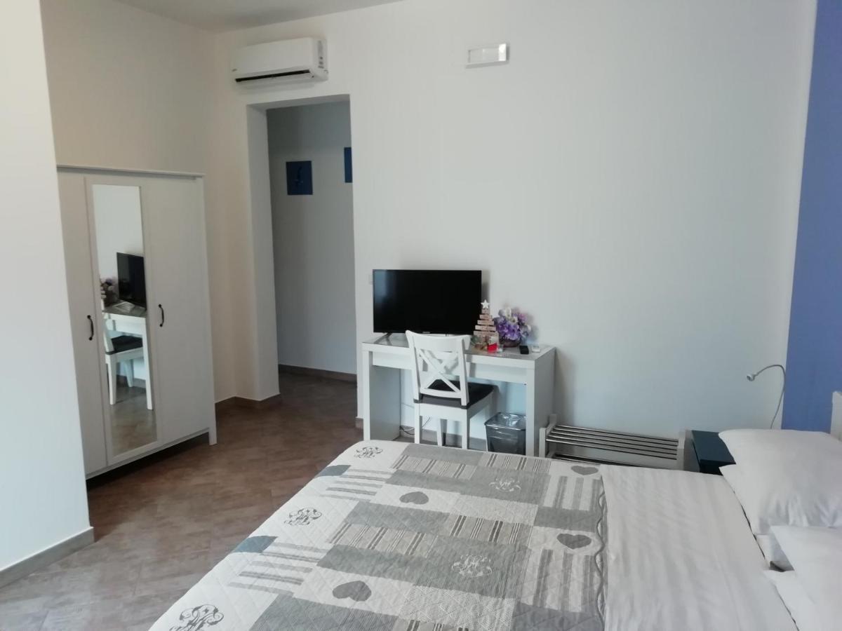 Colori Del Salento Bed & Breakfast Cellino San Marco Exterior photo